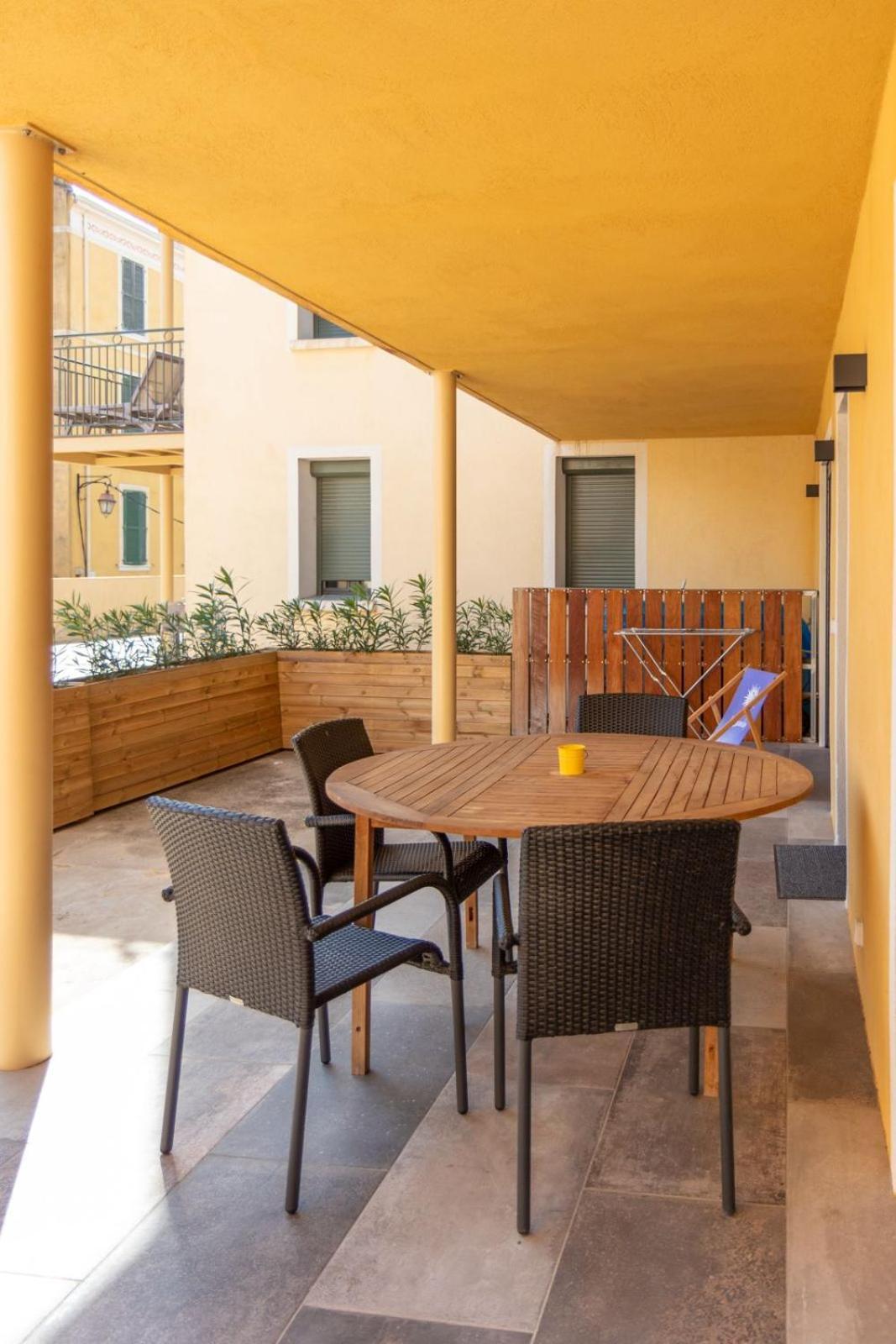 Residence Le Provence ル・ラヴァンドゥー エクステリア 写真